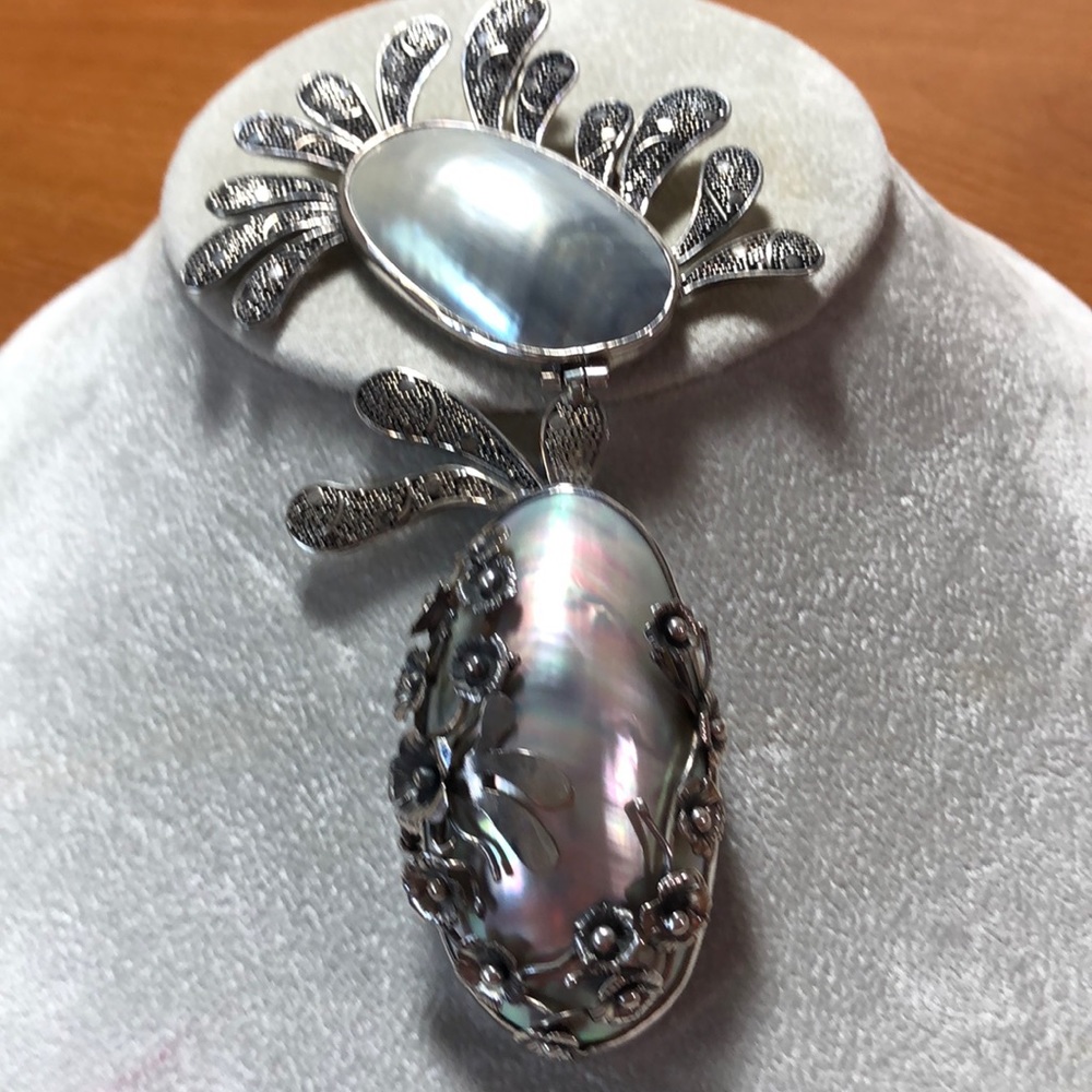 Pendant/Brooch — NWOT - Picture 2 of 3